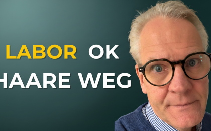 Haarausfall trotz guter Blutwerte – Porträt von Carsten Meß mit skeptischem Blick und dem Text „Labor ok – Haare weg“ auf dunklem Hintergrund